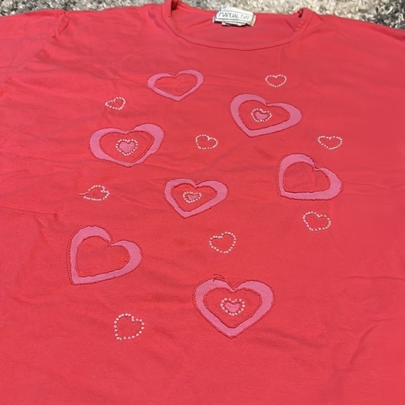 Vintage Mandal Bay Pink 3D cut out beaded Valentine’s Day heart Tee - Picture 2 of 10